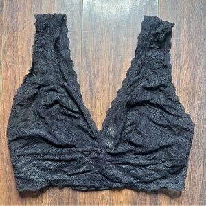 Intimissimi Black Lace Wireless Bralette